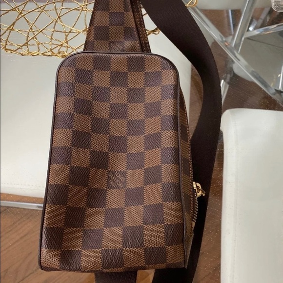 Louis Vuitton damier pouch - Picture 5 of 9